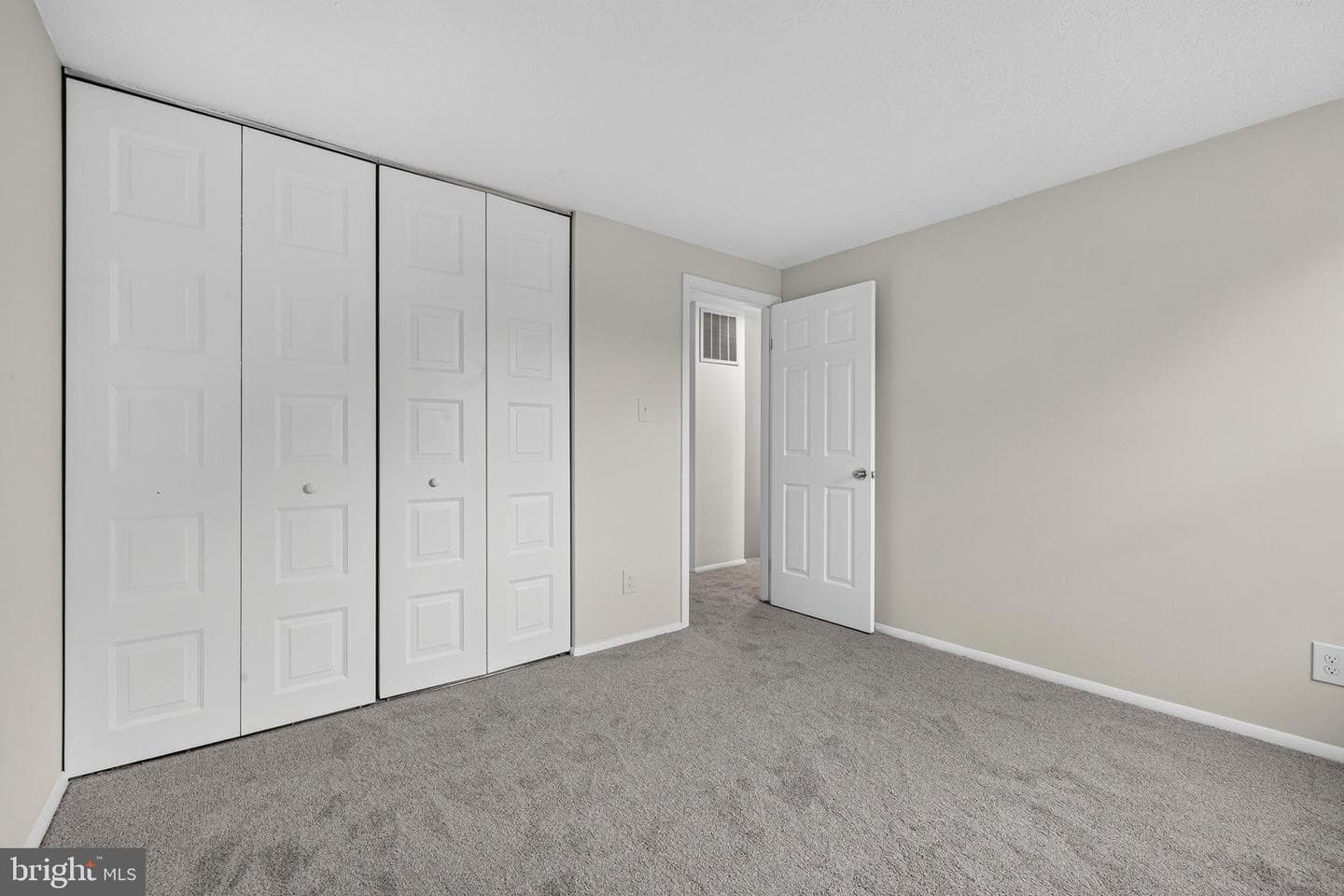 8106 Triple Crown Road photo 24
