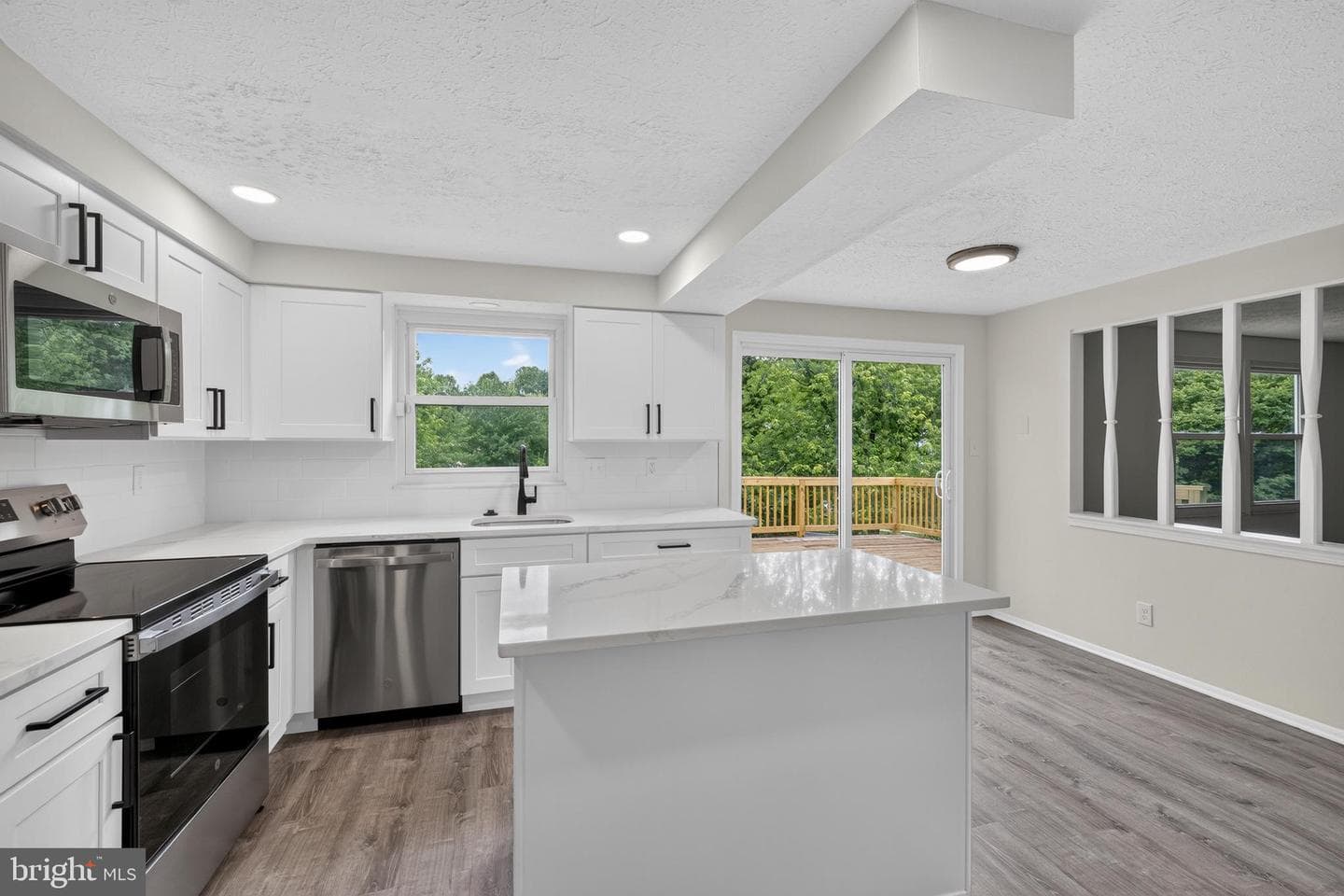 8106 Triple Crown Road photo 3