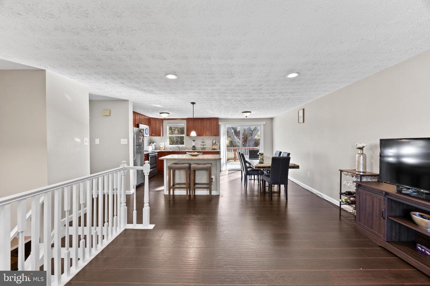 8600 Temple Hill Road photo 4