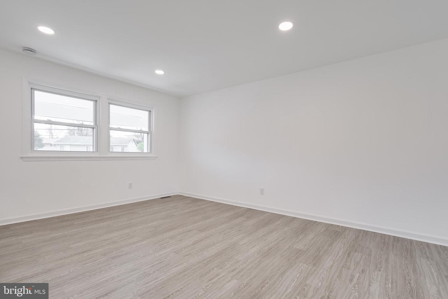 7819 Dellwood Avenue photo 22