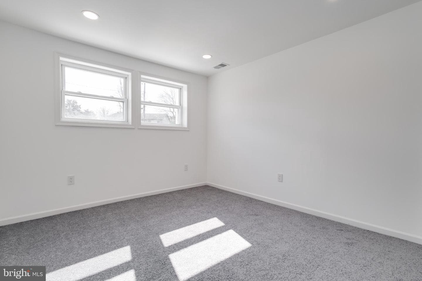7819 Dellwood Avenue photo 49
