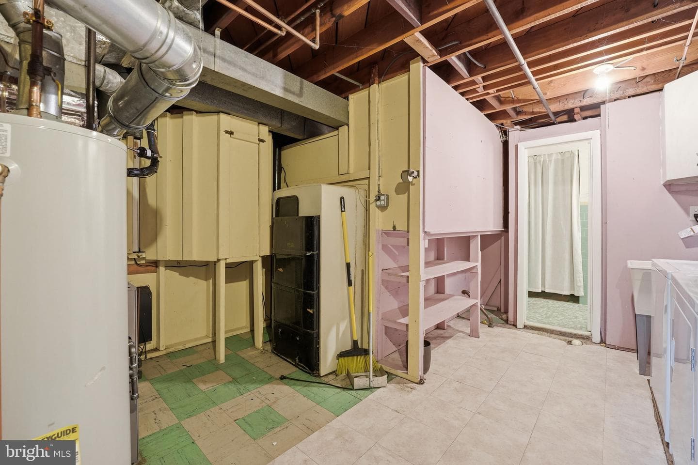 5519 Kennedy Street photo 36