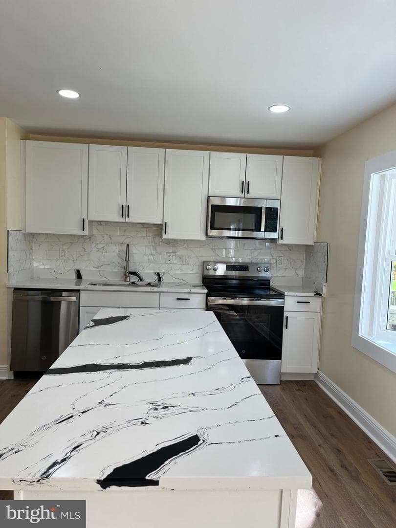 6706 Surratts Road photo 3