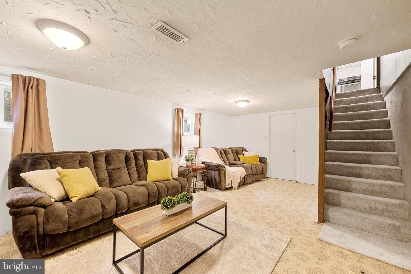 7807 Colonial Lane photo 18