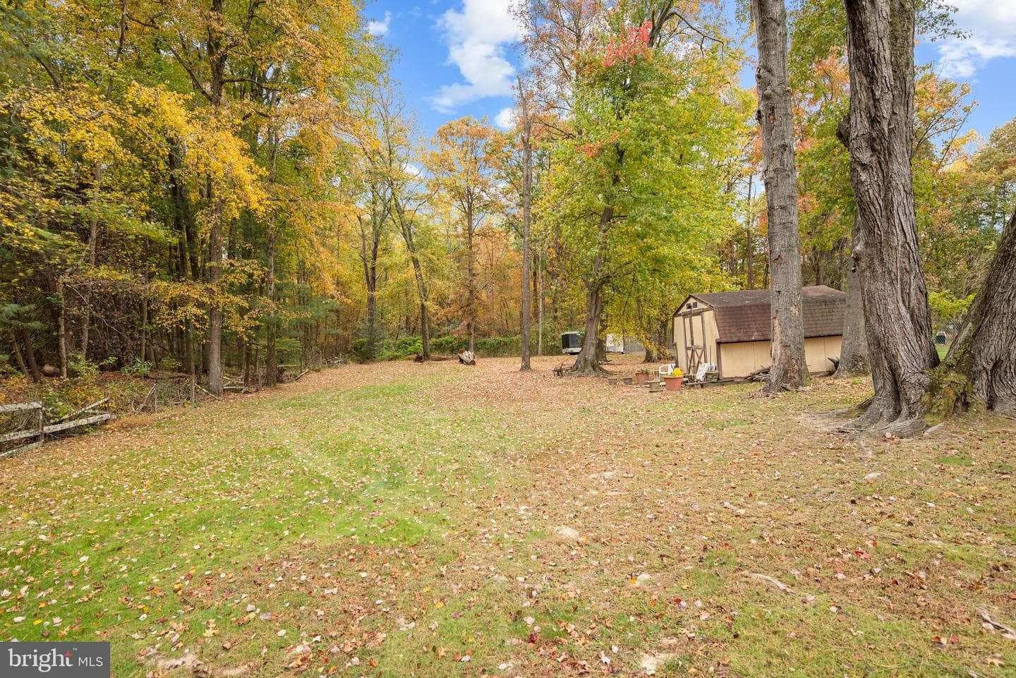 7807 Colonial Lane photo 21