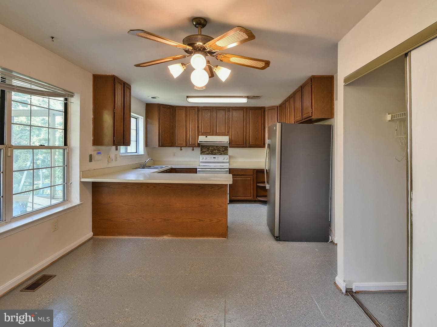 7906 Kara Court photo 18