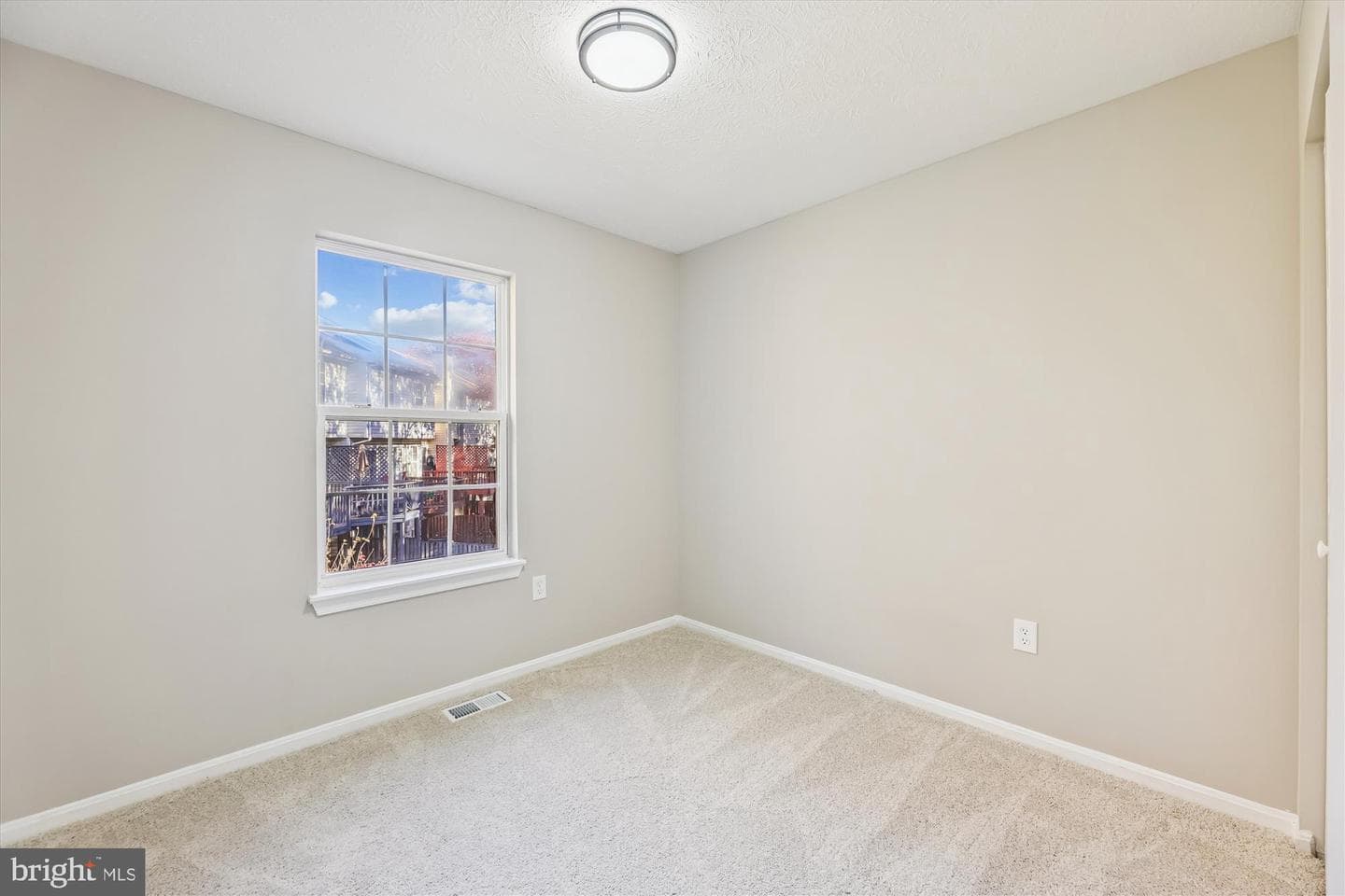 6906 Blue Holly Court photo 13