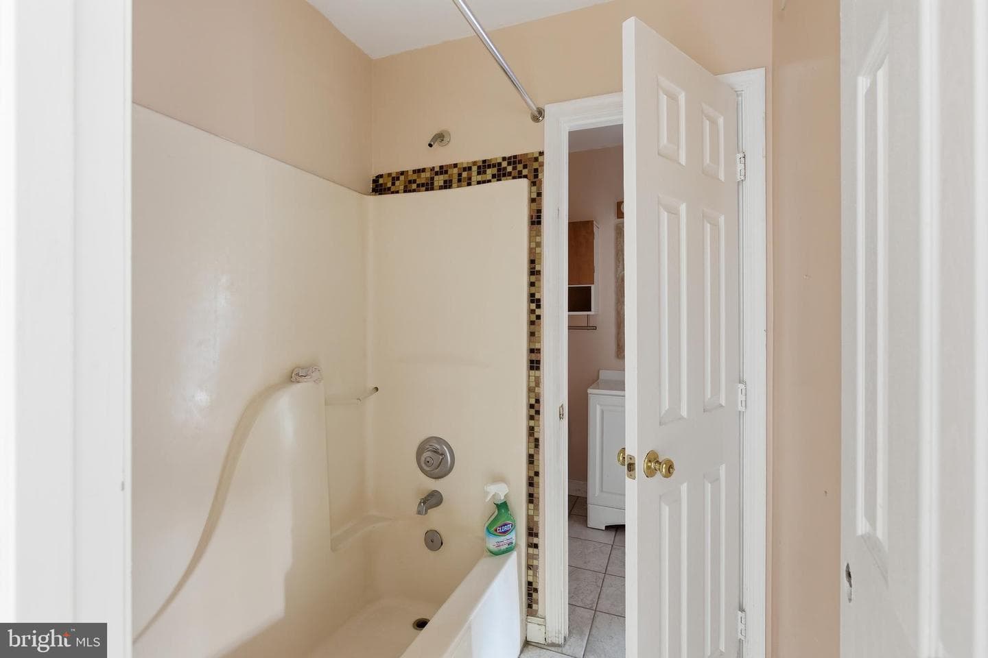 2913 Hobblebush Court photo 24
