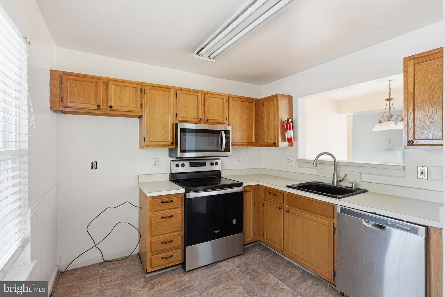 2913 Hobblebush Court photo 7