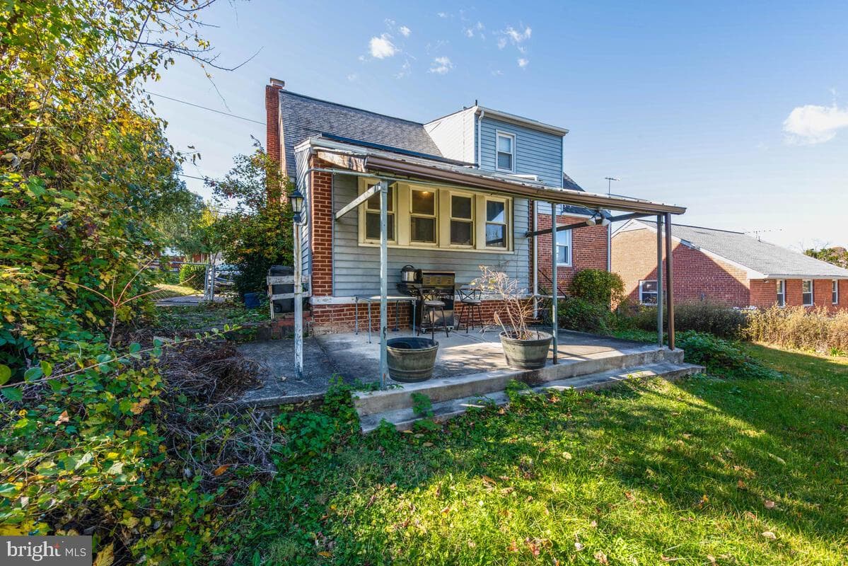 710 Somerset Place photo 31