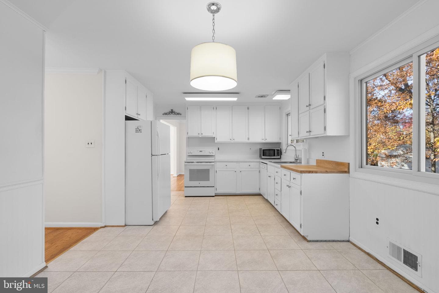 111 Tamarisk Court photo 9