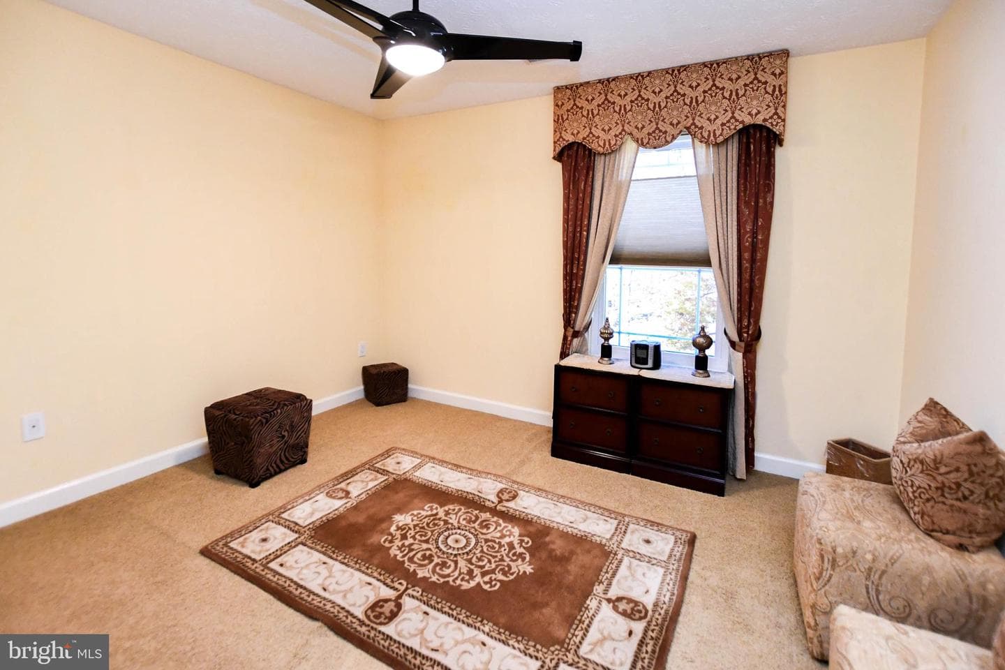 11406 Canterbury Court photo 41