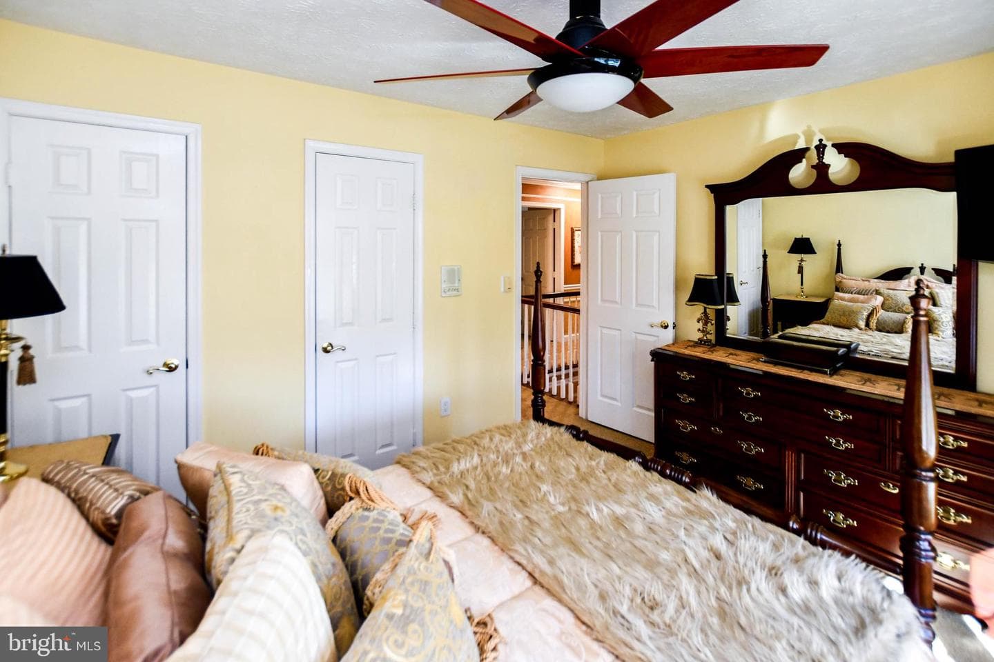 11406 Canterbury Court photo 45