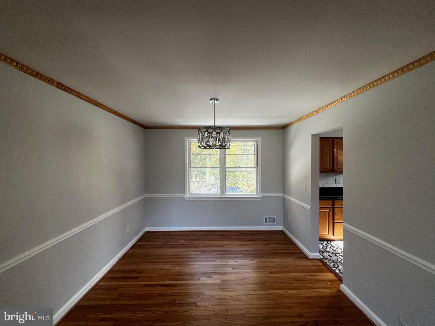 3208 Lassie Avenue photo 3