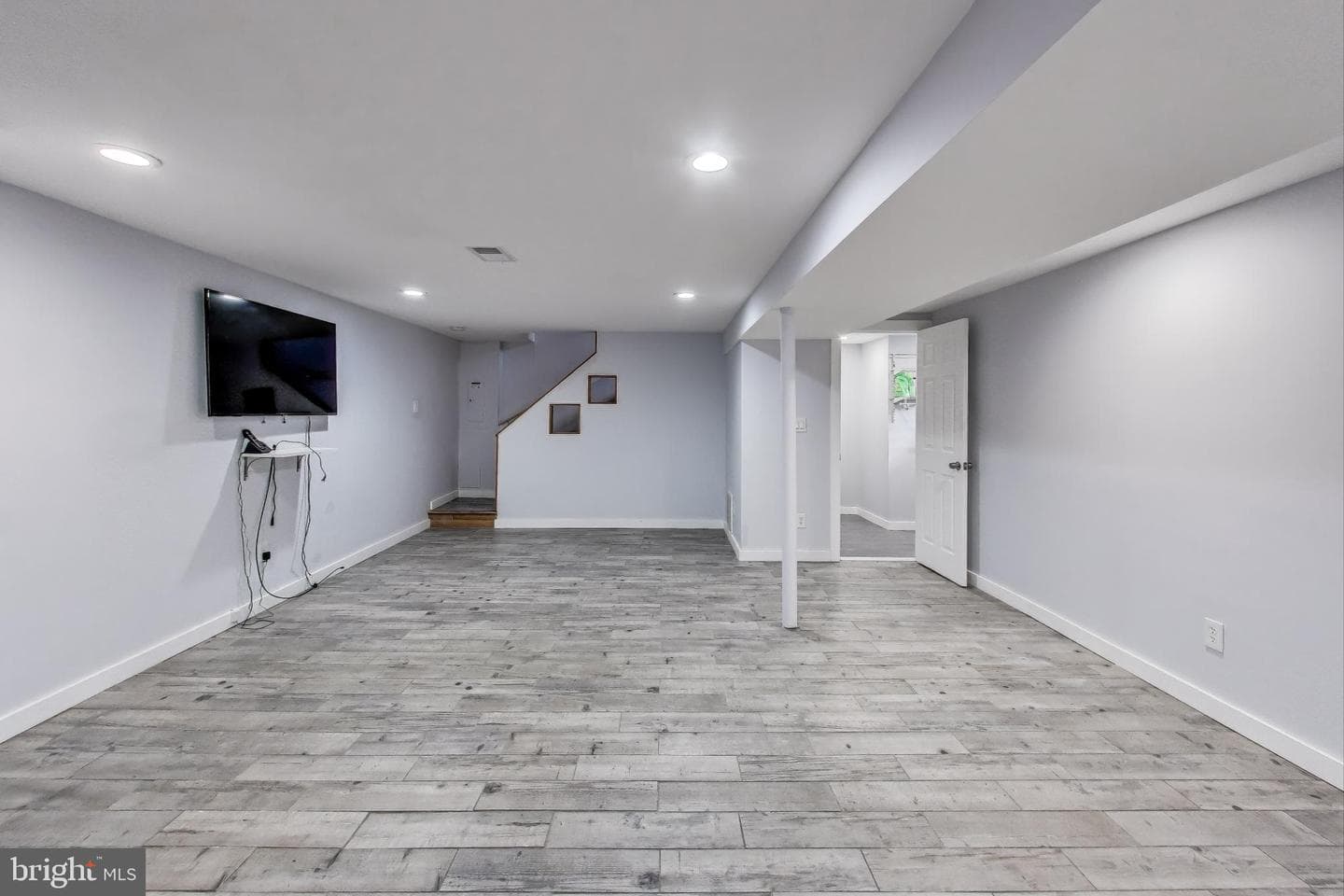 9413 Van Buren Street photo 21