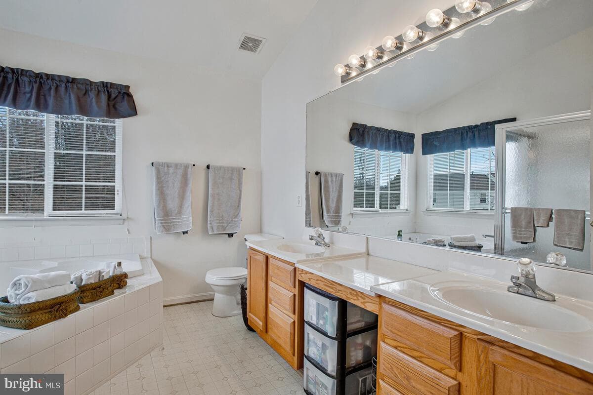 15208 Dalebrooke Drive photo 24
