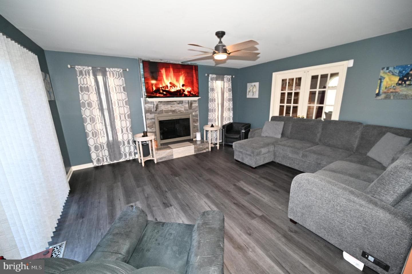 7729 Castle Rock Drive photo 16