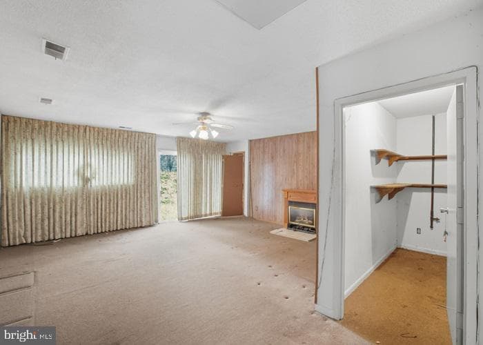 2409 Mary Place photo 6
