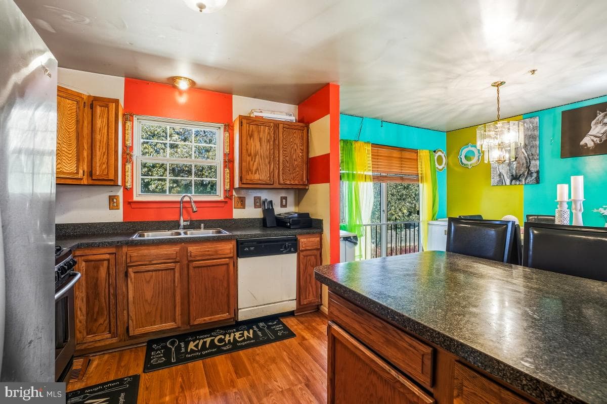 3507 Portal Avenue photo 6