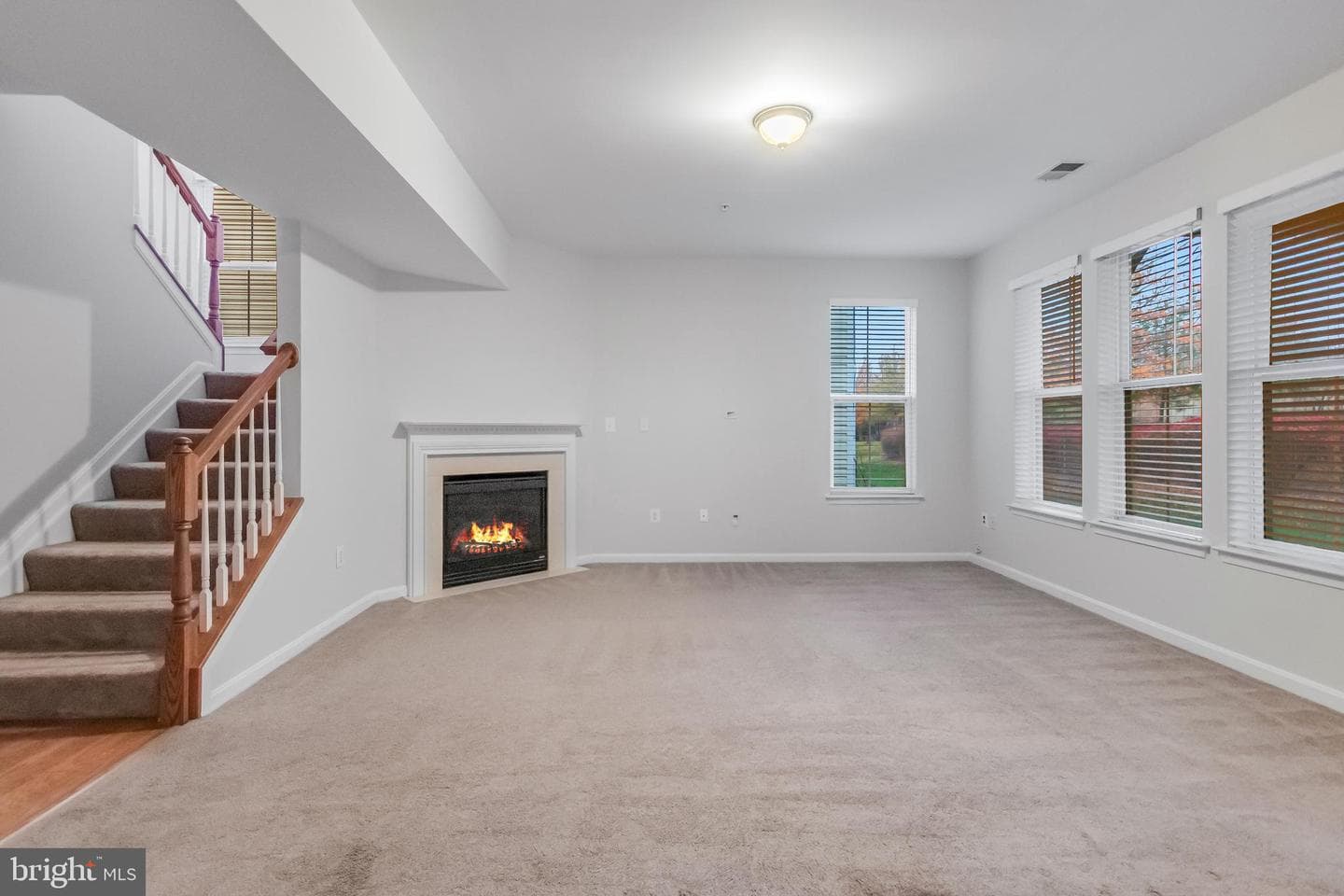 5711 Lanier Avenue photo 12