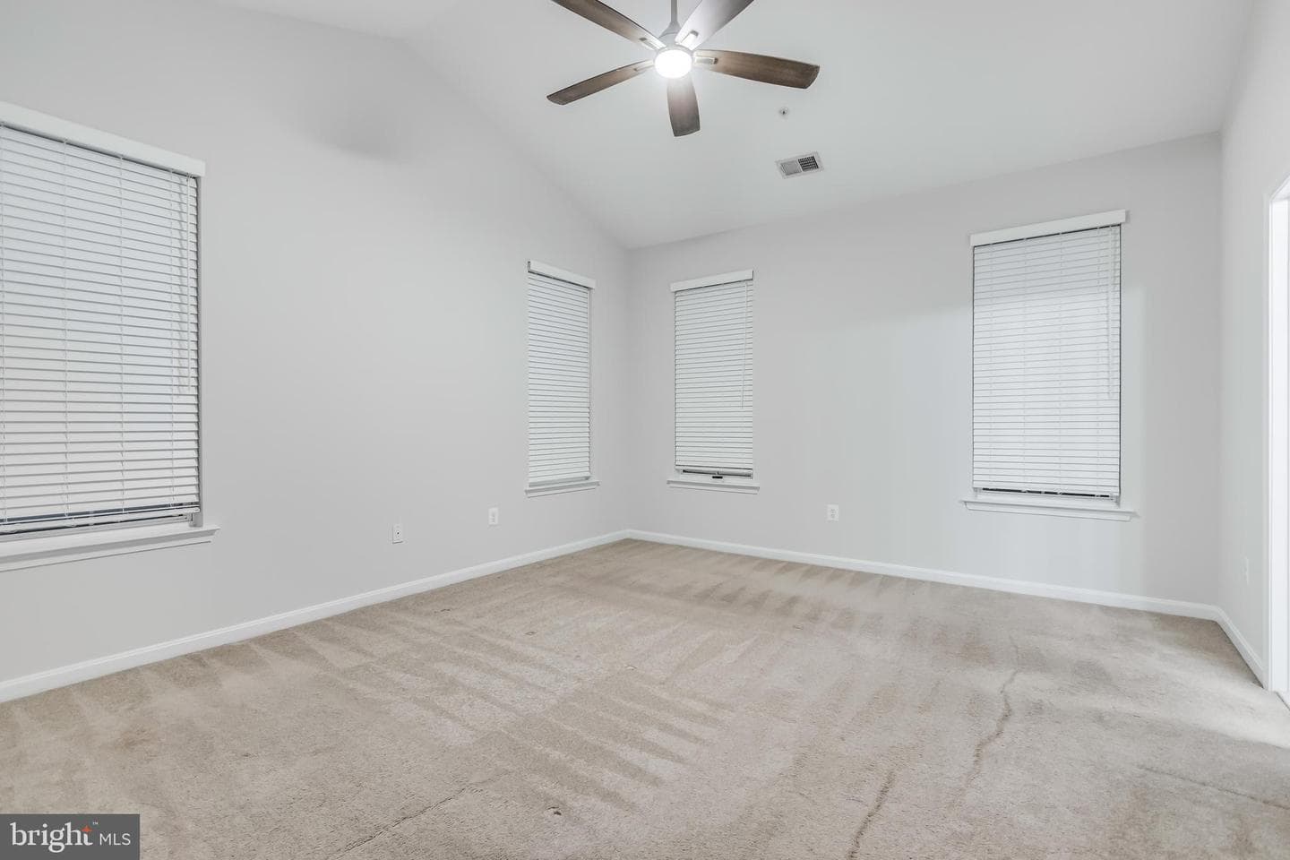 5711 Lanier Avenue photo 28