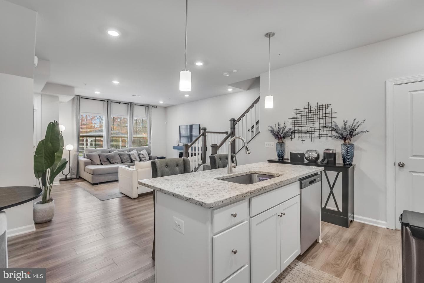 5513 Lanteen Street photo 6