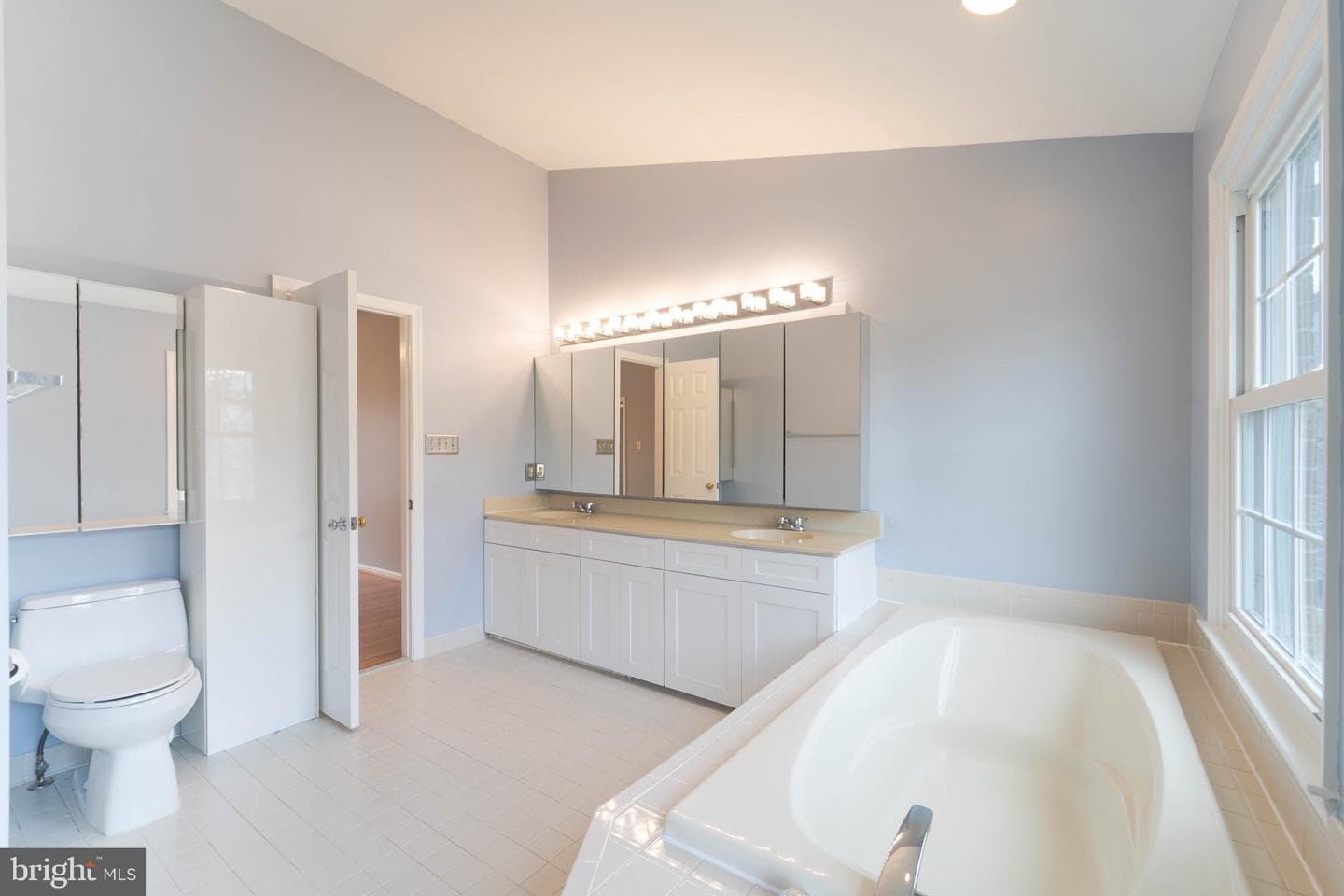 9407 Copernicus Drive photo 32