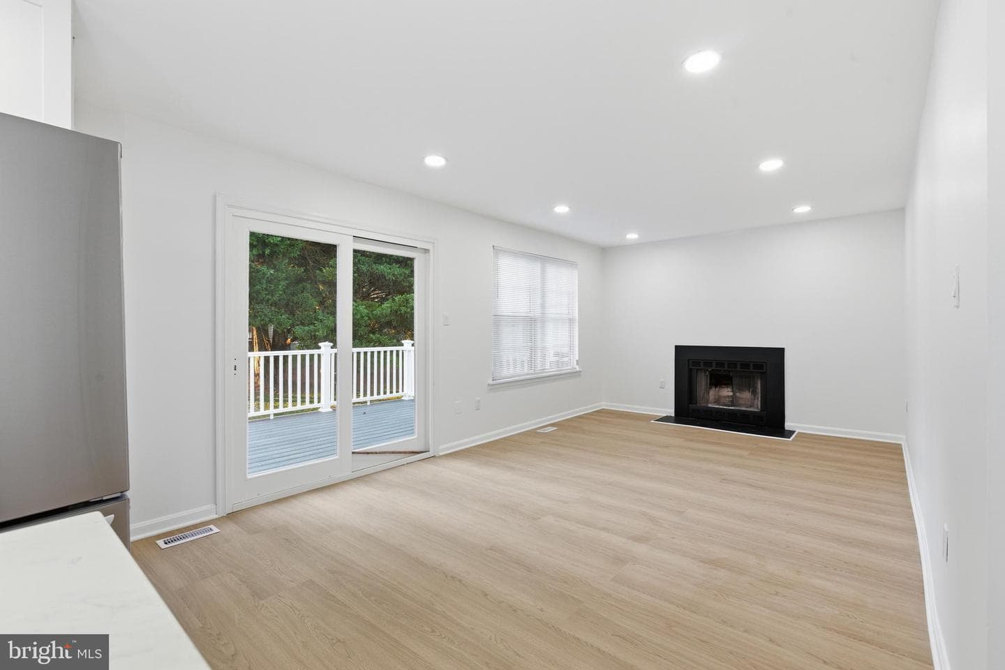 402 Red Leaf Court photo 7