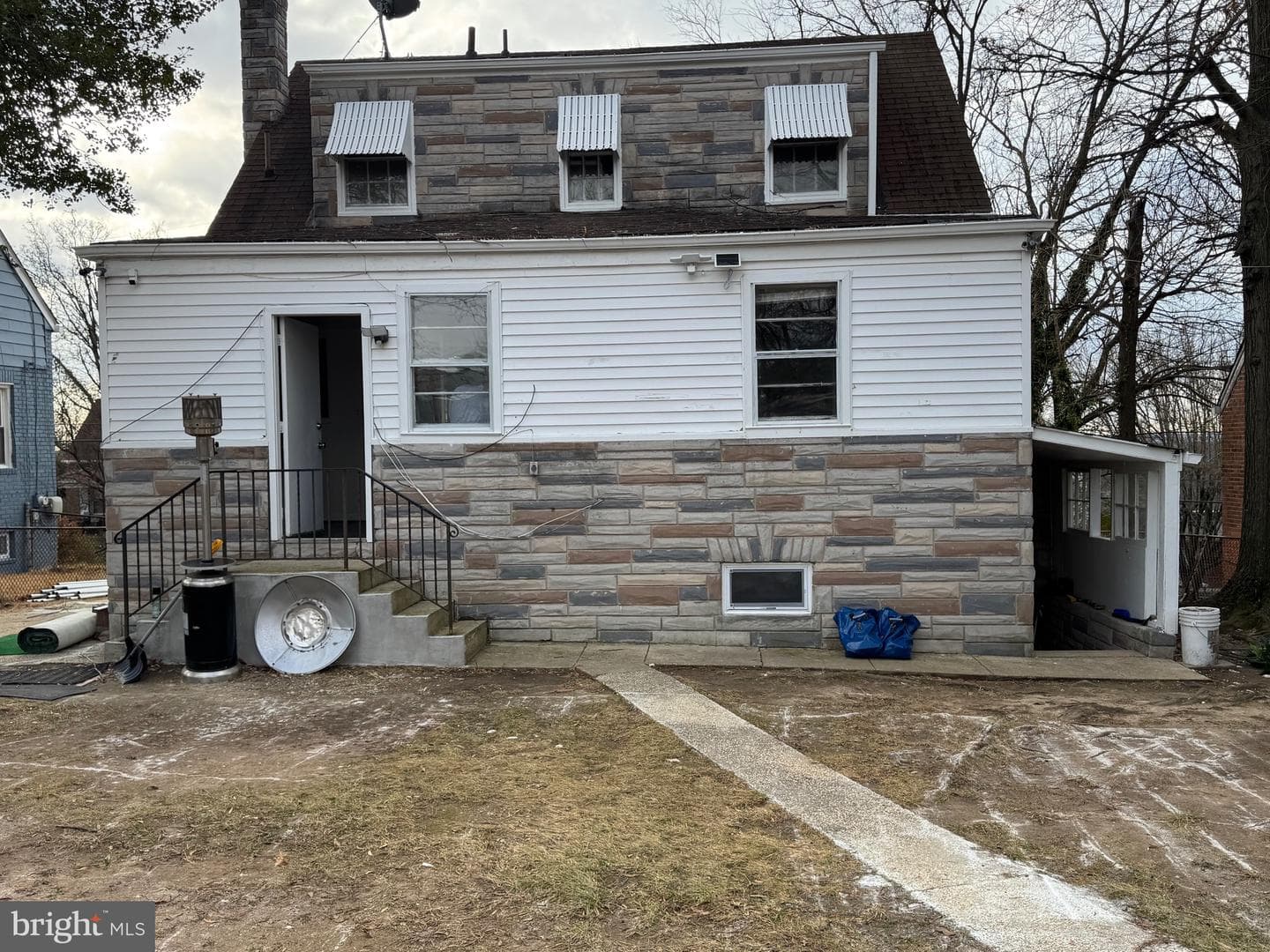 5444 Varnum Street photo 19