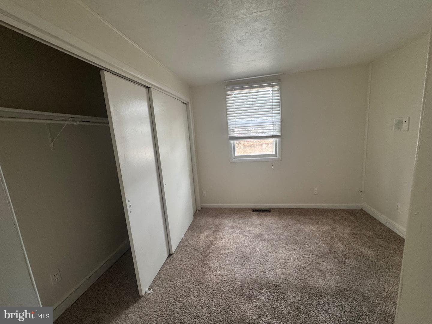5444 Varnum Street photo 20