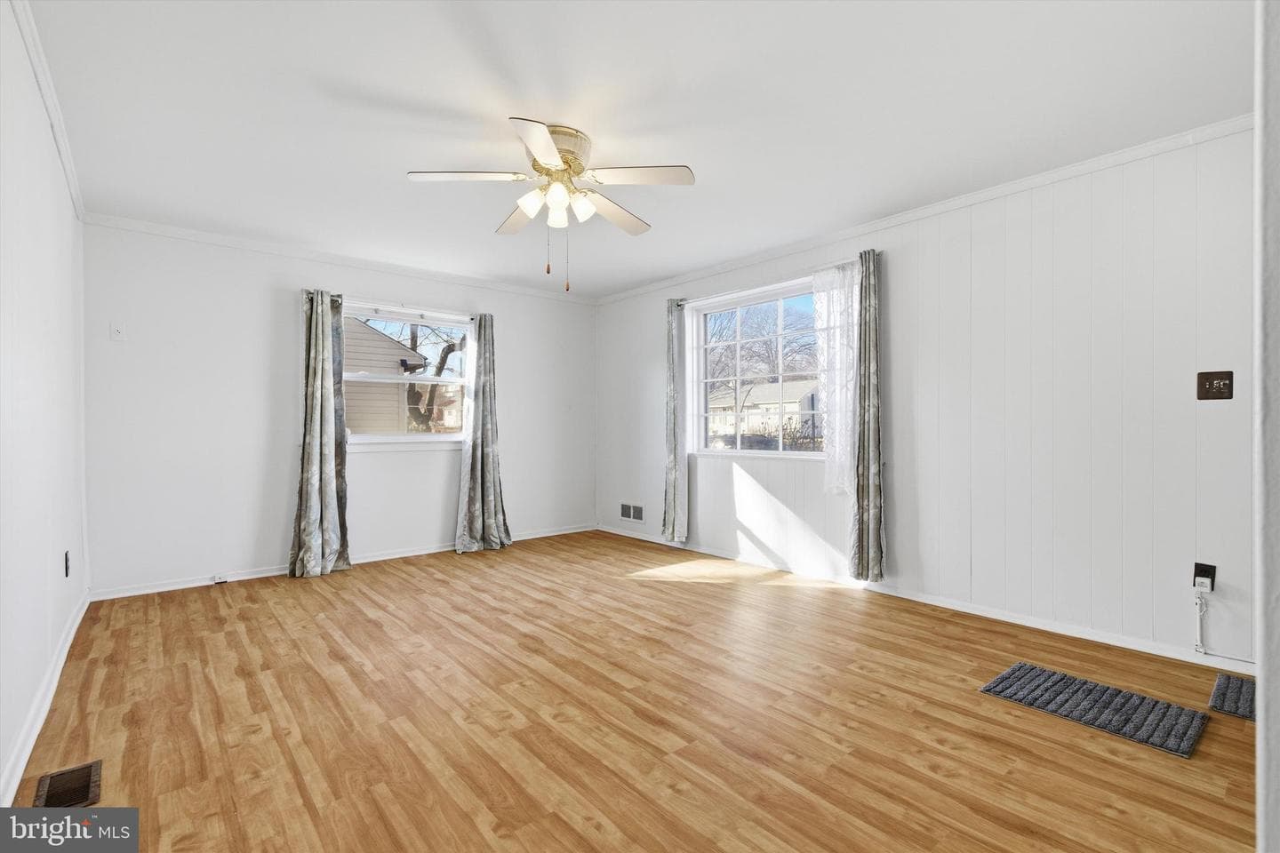 1004 Marton Street photo 5