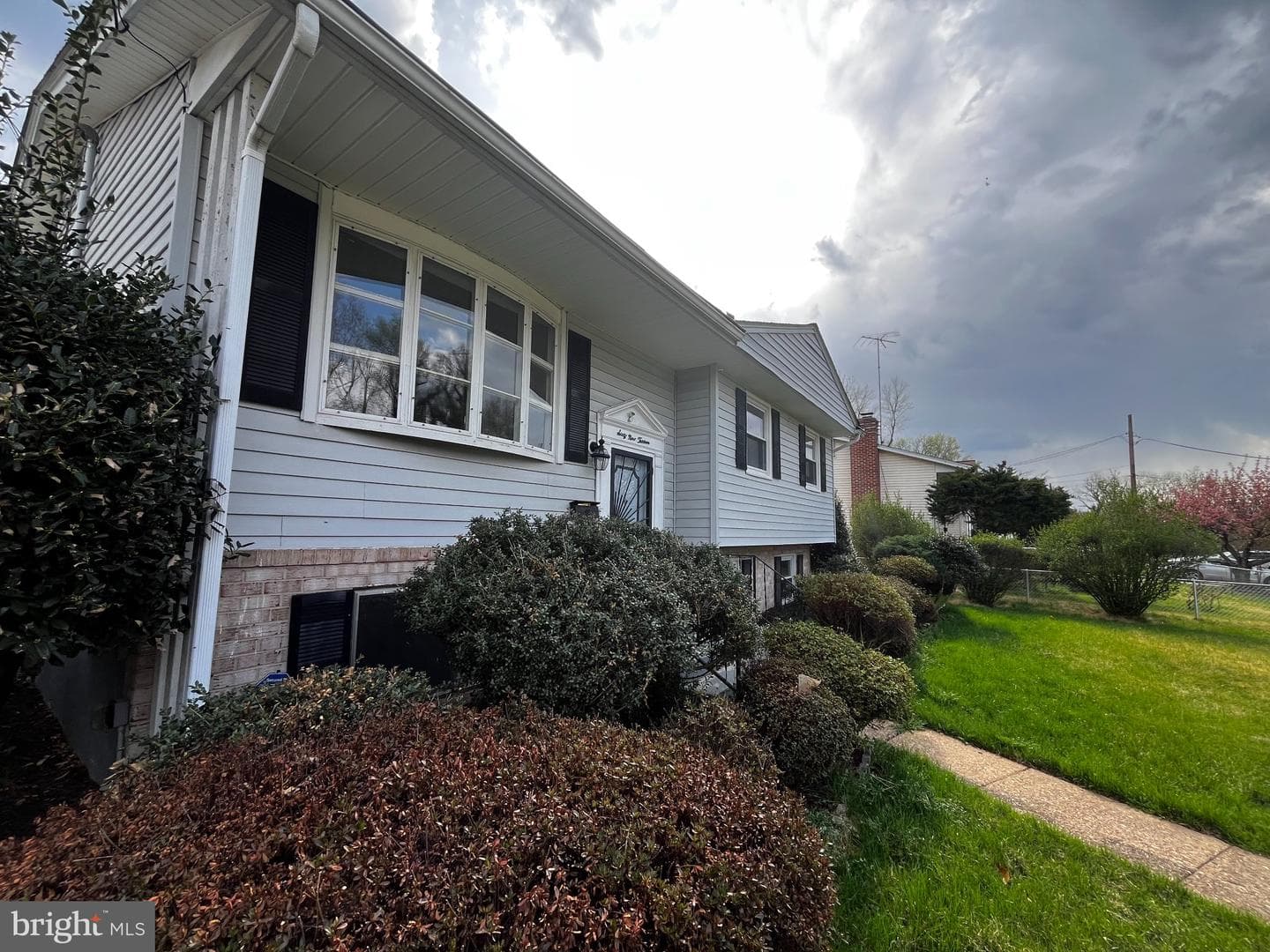 6913 Canyon Drive photo 3