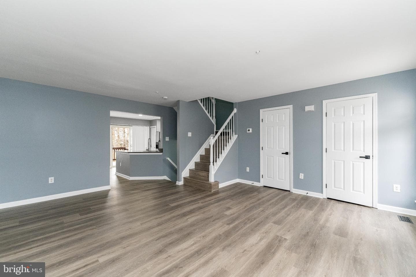 867 English Chestnut Court #4 photo 10