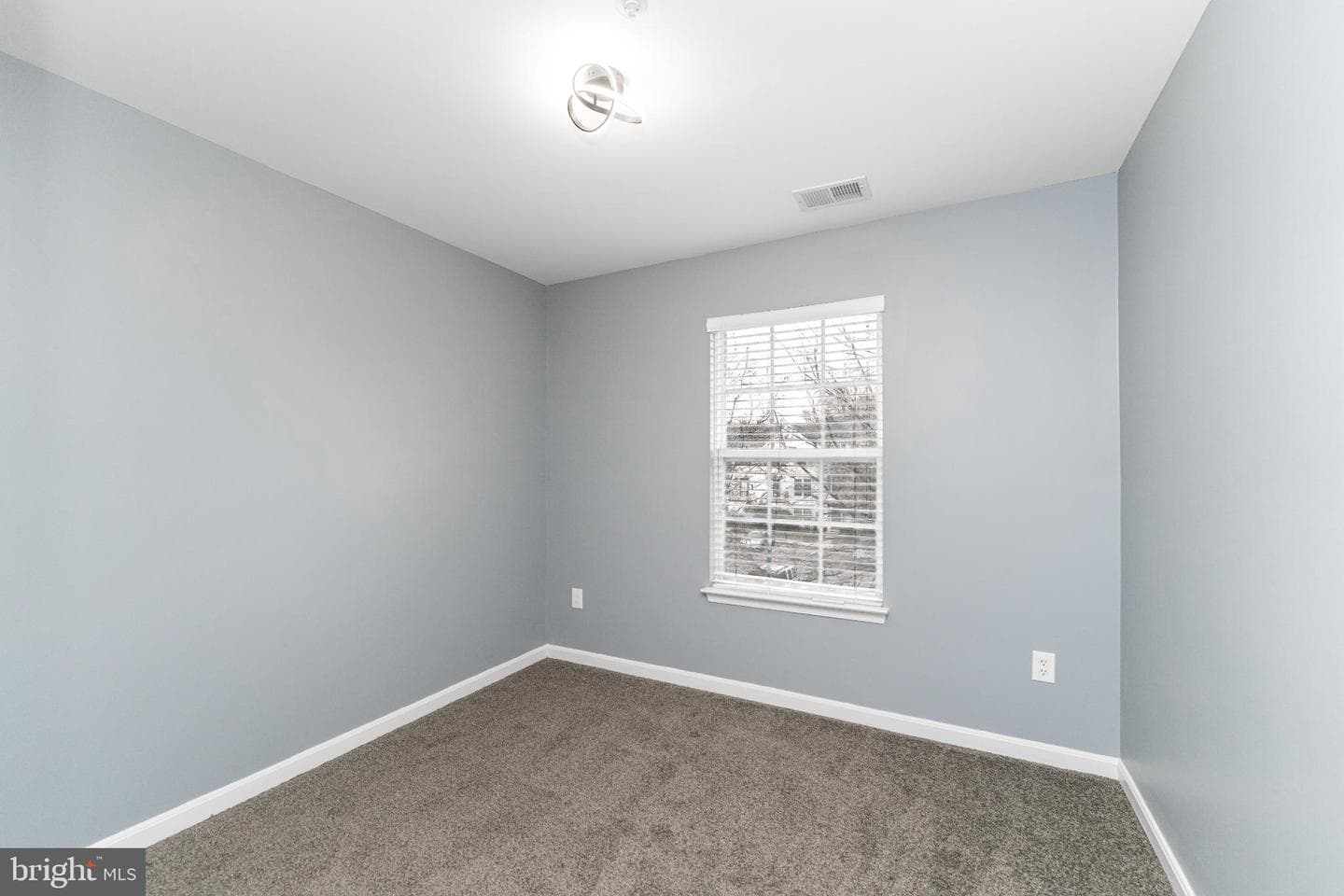 867 English Chestnut Court #4 photo 17