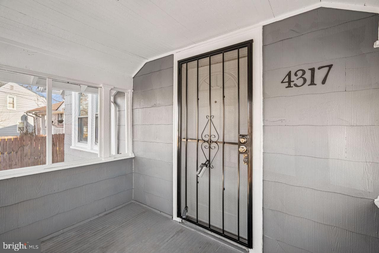 4317 Lawrence Street photo 22