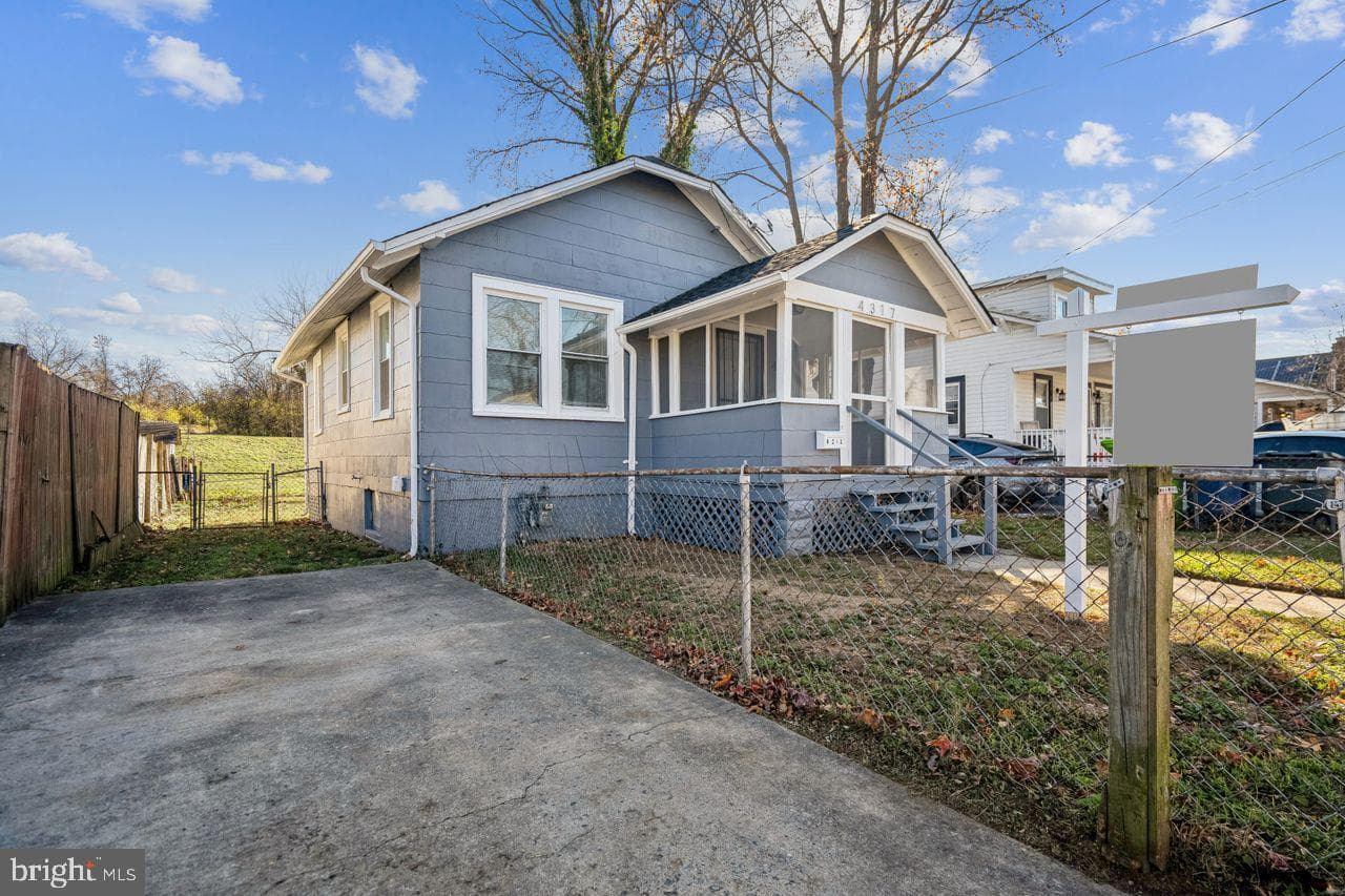 4317 Lawrence Street photo 23