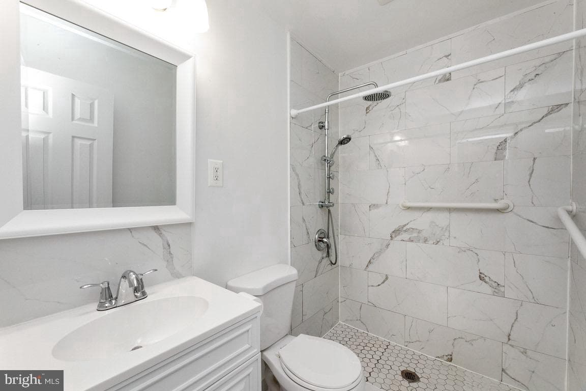 8110 Phelps Place photo 18