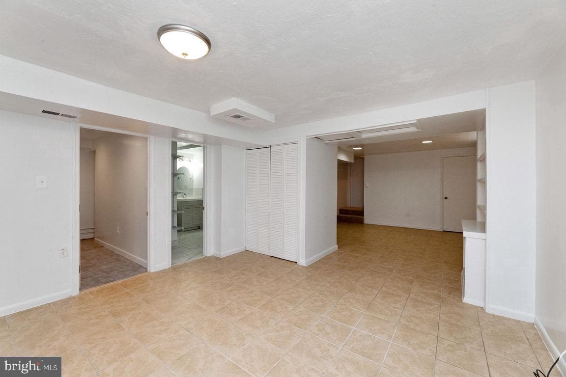 8110 Phelps Place photo 22