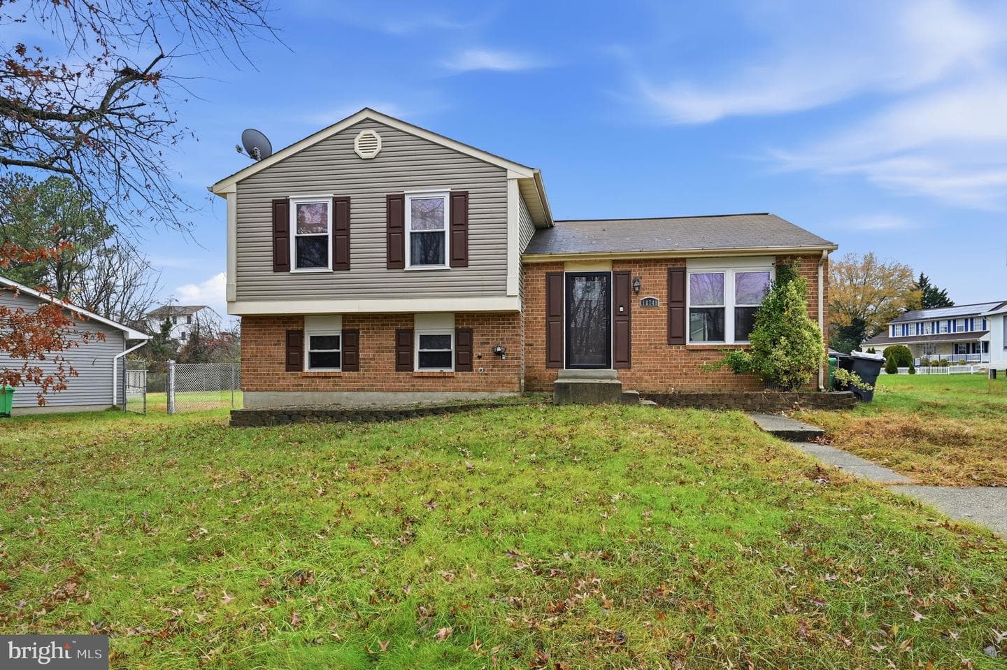 10748 Hollaway Drive photo 2