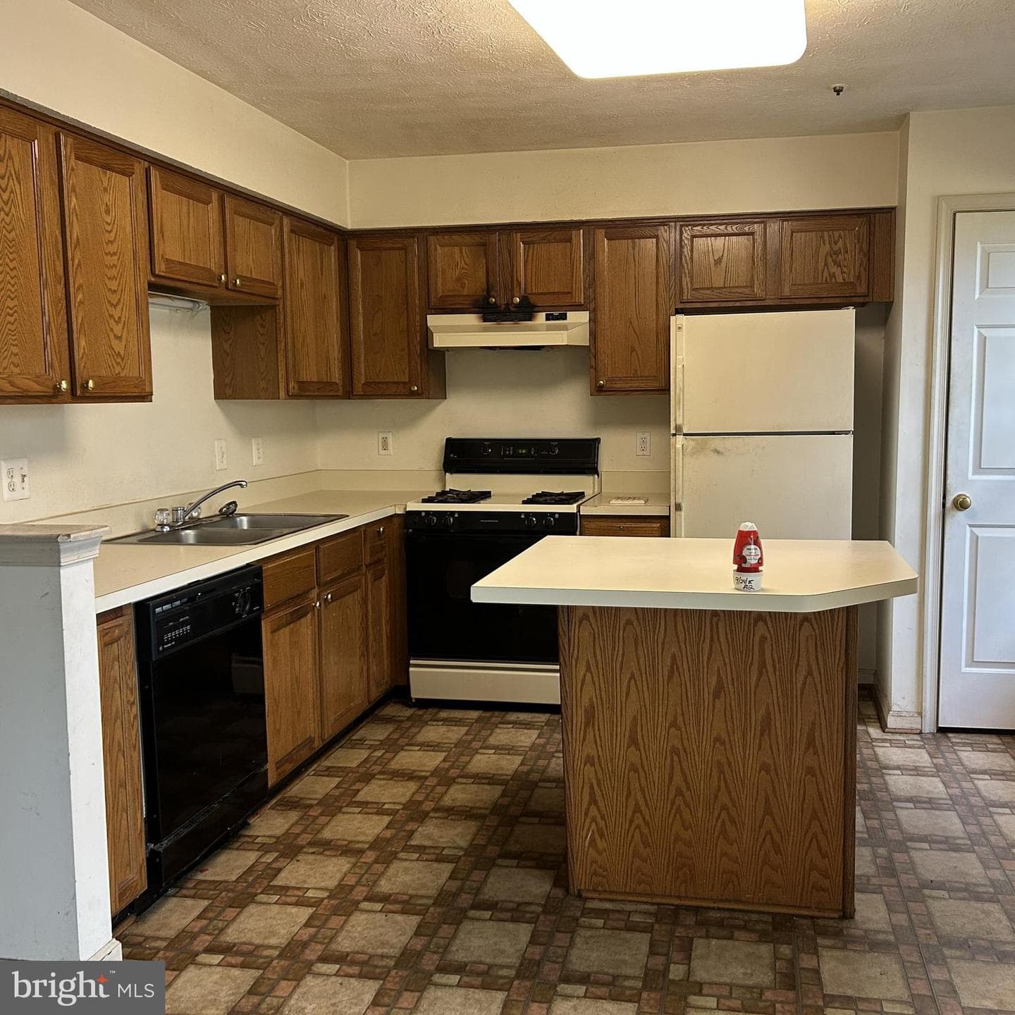 2024 S Anvil Lane photo 3