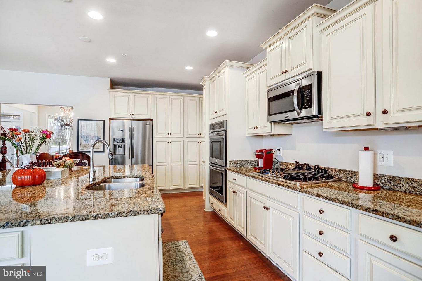 2706 Sir Michael Place photo 28