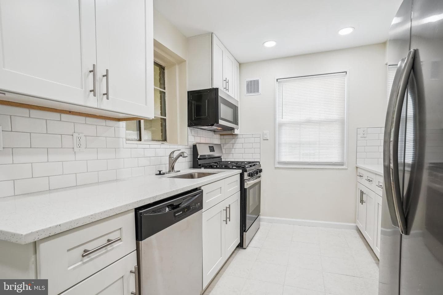 2305 Houston Street photo 24