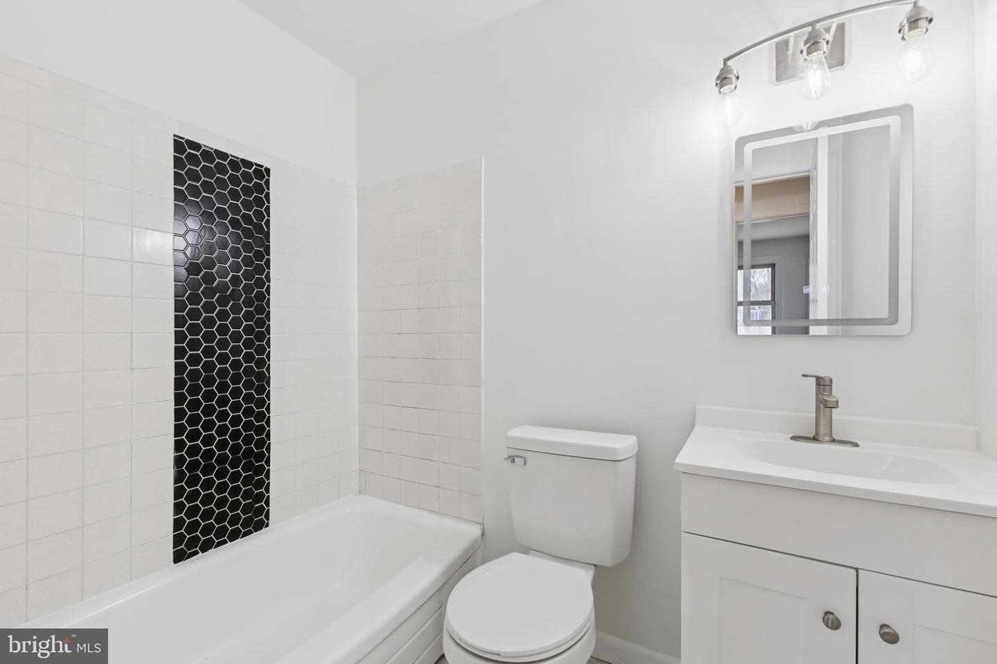 4704 Tamworth Court photo 15