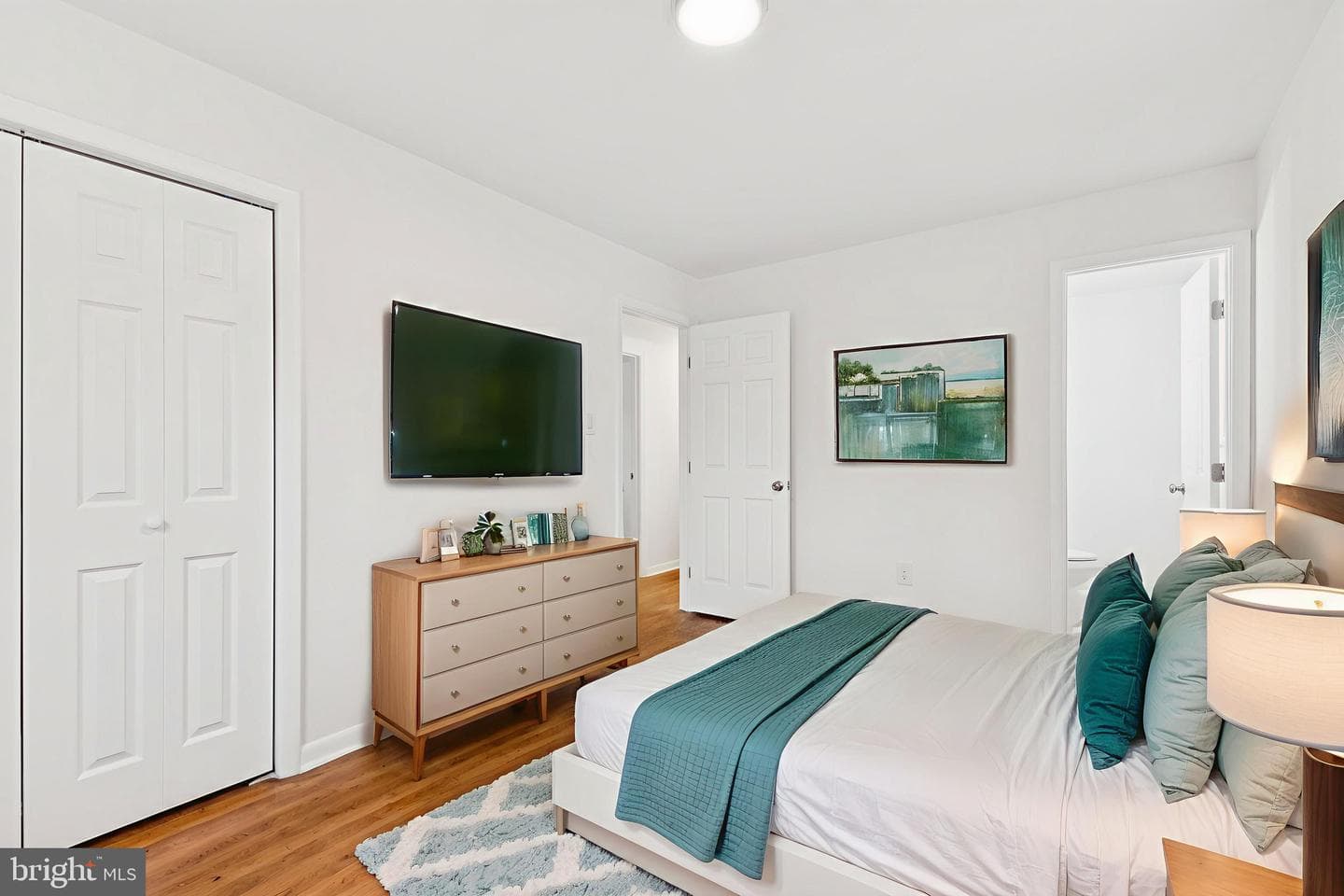 4704 Tamworth Court photo 4
