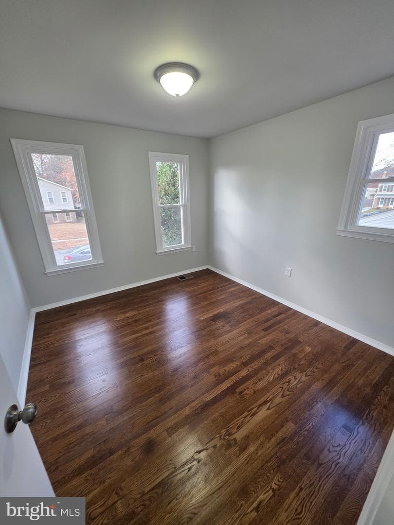 7005 Nightingale Terrace photo 9