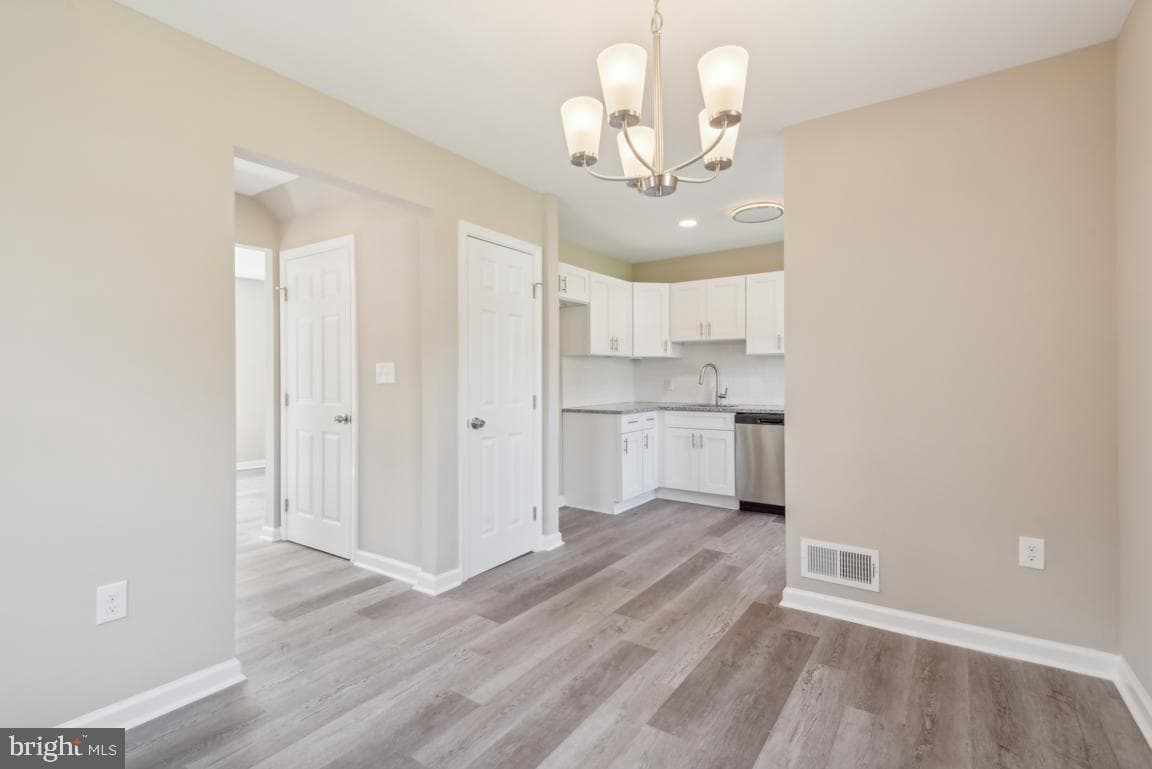 2412 Kenton Place photo 6