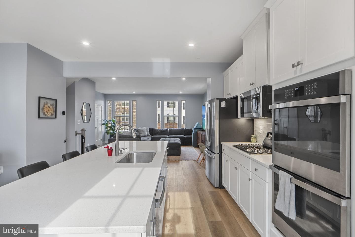 8811 Sybil Lane photo 10