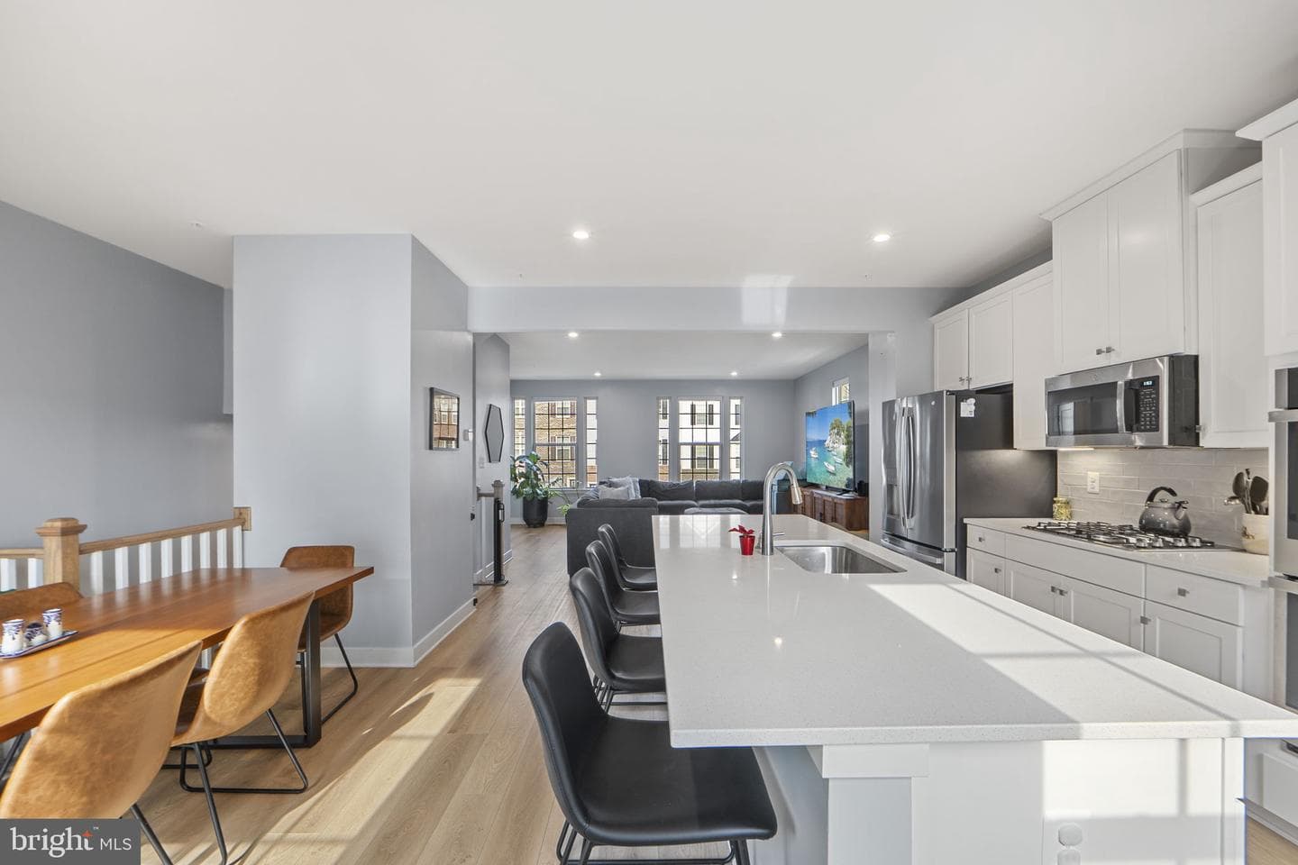 8811 Sybil Lane photo 9