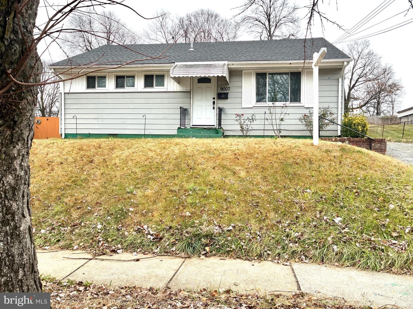 9007 Varnum Street photo 2