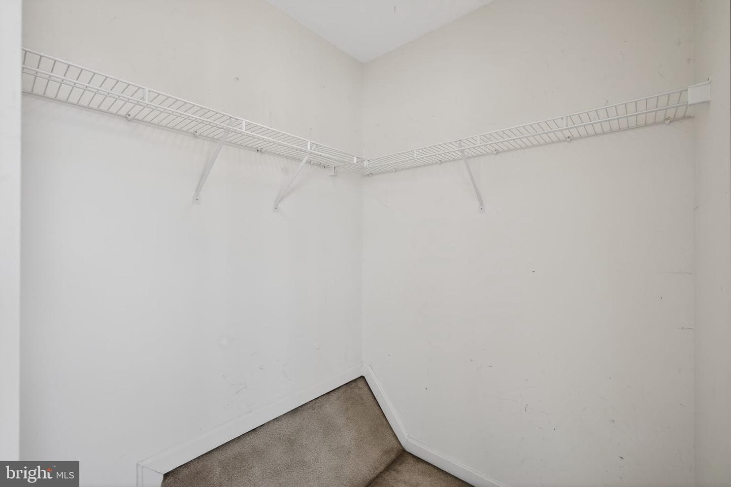 8401 Old Colony Drive S photo 22